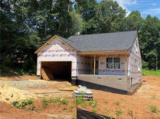 5267 Salem Woods Dr, Graham, NC 27253