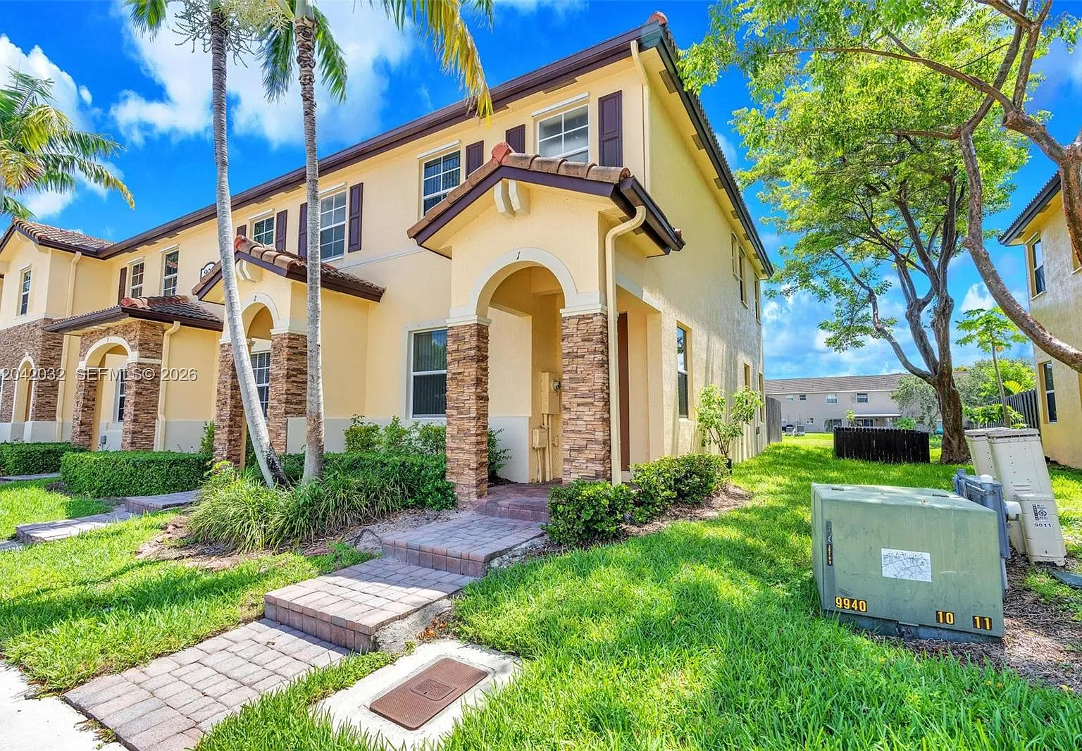 2 bed, 2.5 bath, 1458 sqft, $2,875 — Photo 1