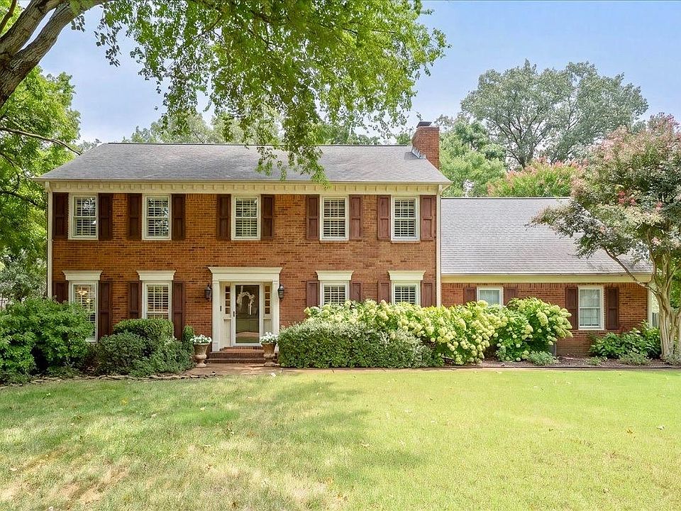 1st image of 2760 Holly Spring Dr