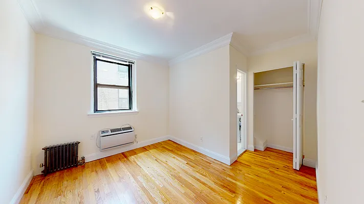 Rented by Bond New York | media 4