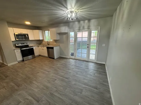 5127 W Verdugo Dr, Kearns, UT 84118