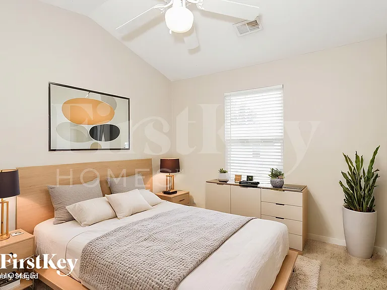 137 Watercress Ct — Photo 14