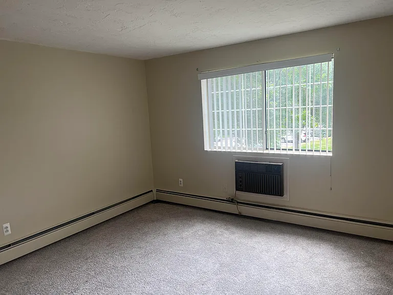 383 Huse Rd #25 — Photo 16
