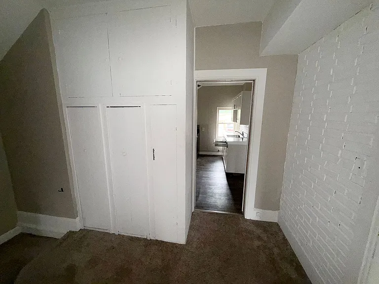 1020 Adams St — Photo 4