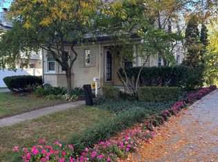 910 Chestnut St, Birmingham, MI 48009