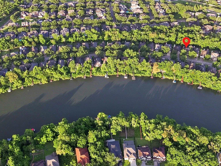 4307 Lakeshore Forest Dr — Photo 40