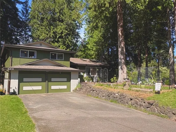 8210 University Point Circle NE, Bremerton, WA 98311
