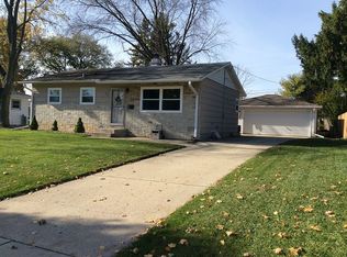 733 9th Ave, Grafton, WI 53024