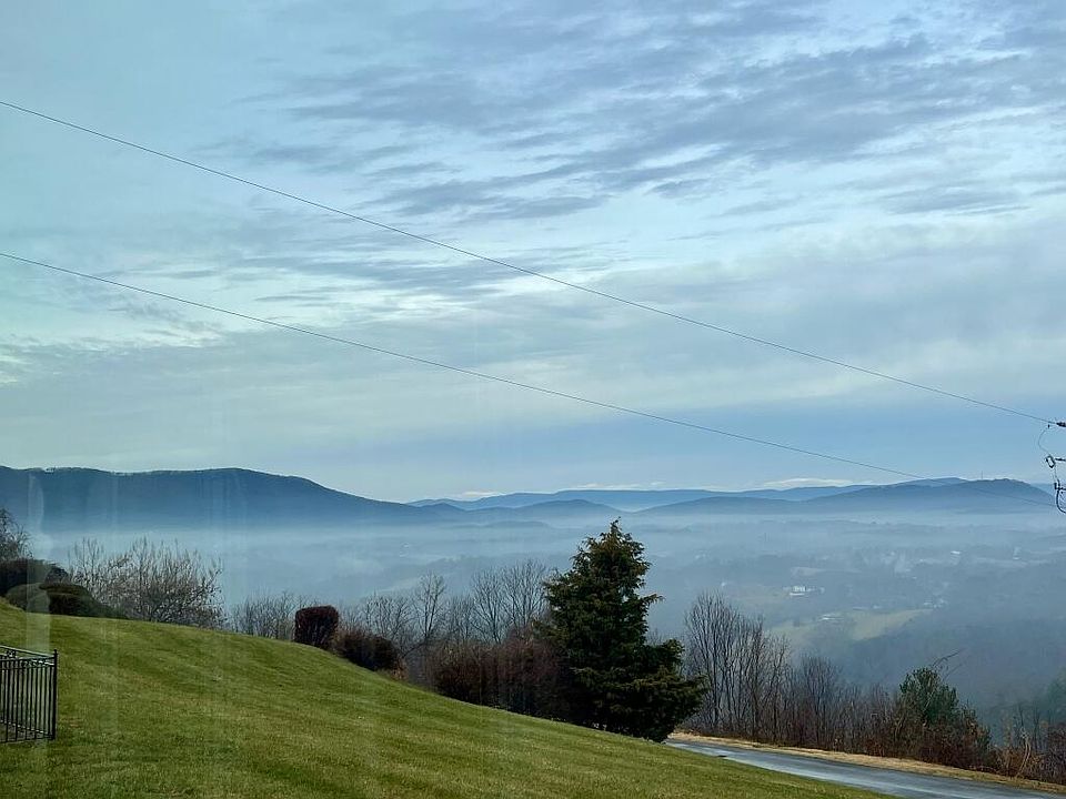 1st image of 4401 Windy Gap Dr
