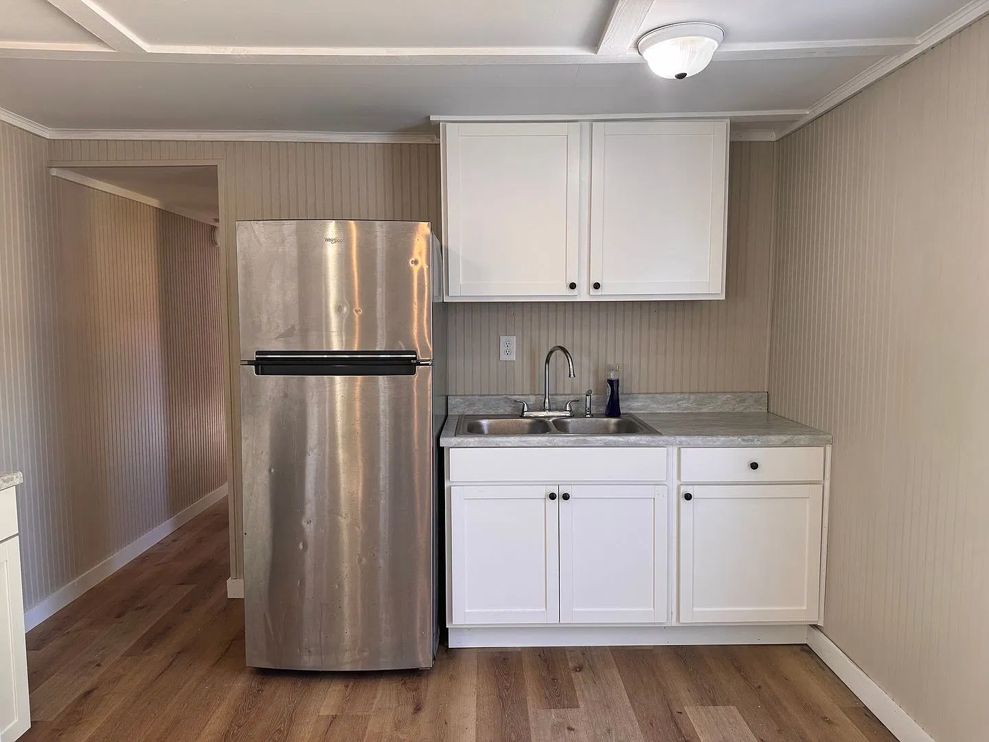 2 Bed, 1 Bath Mobile Home Located In Eagle Springs — Photo 4