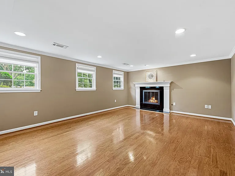 1432 Filene Ct — Photo 27