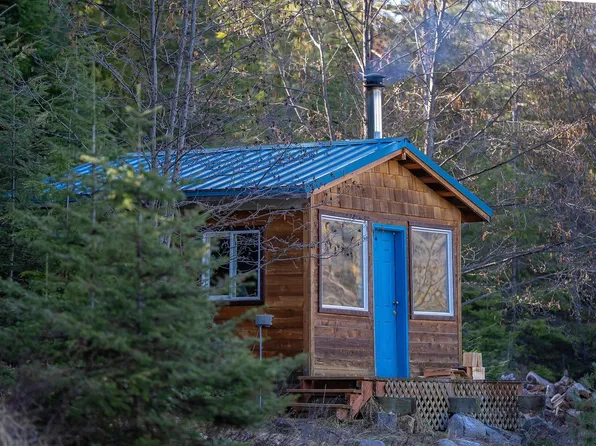 940 Sled Run Trl, Clark Fork, ID 83811