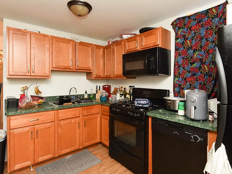 5657 N Magnolia Ave #EG — Photo 3