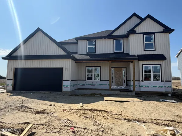 9841 Featherwood Ln, Sylvania, OH 43560