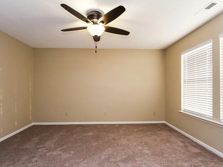 2174 Providence Dr — Photo 9