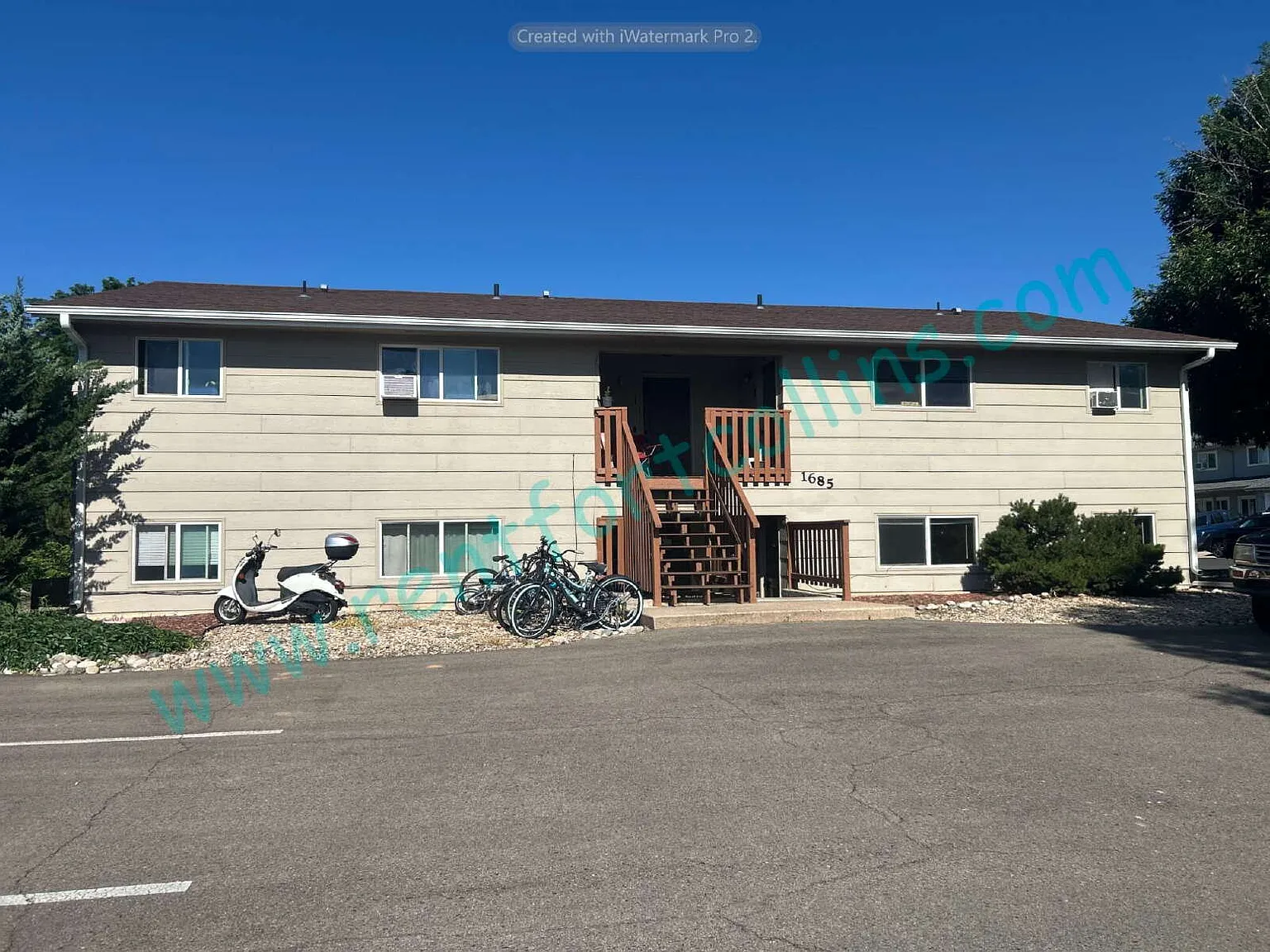 3 bed, 1.5 bath, $1,550 — Photo 1