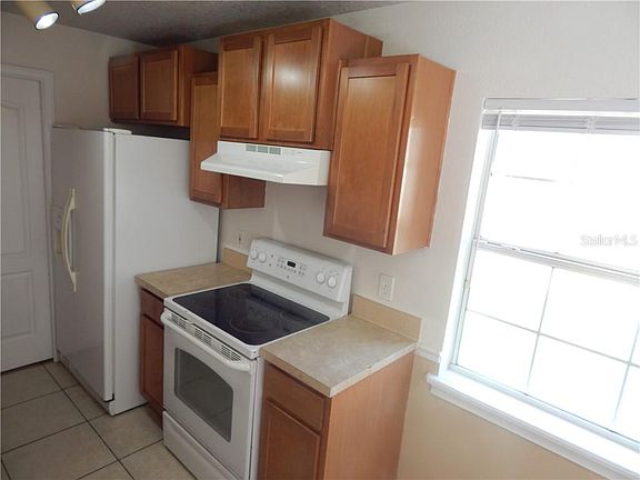 5th image of 506 Cypress St