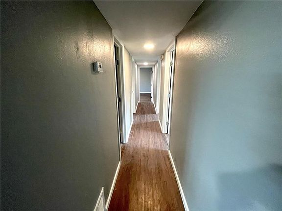 5th image of 328 Fairview Dr