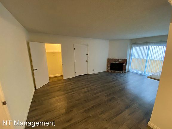 3rd image of 1444 S Centinela Ave APT 4