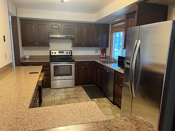 5th image of 605 153rd Ave NE
