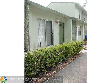 3rd image of 899 Crystal Lake Dr