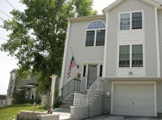 12 Hyannis Pl, Worcester, MA 01604