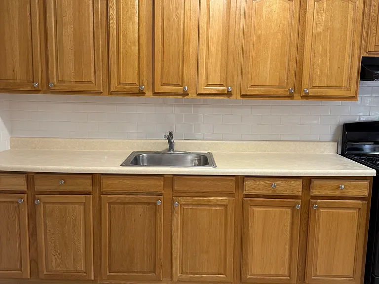 45 Morris Ave #18 — Photo 3