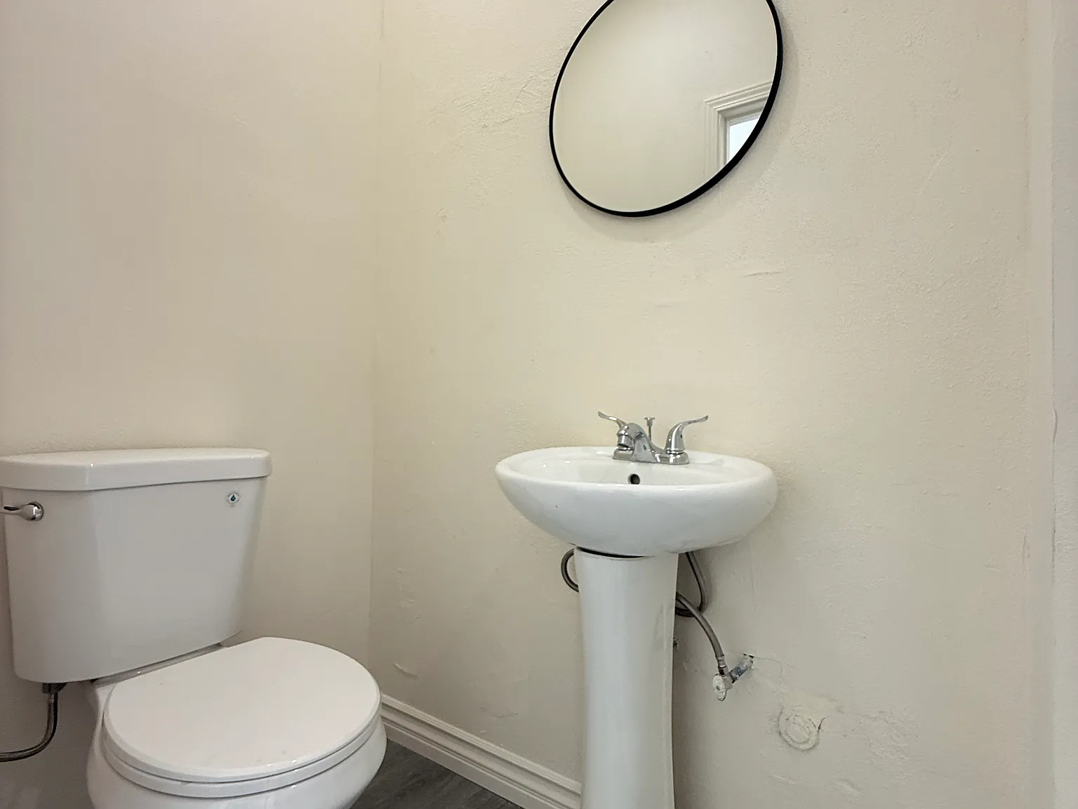 Studio, 300 sqft, $1,350 — Photo 2