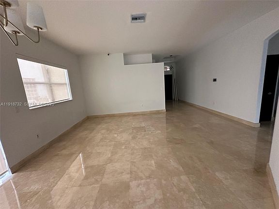 5th image of 10772 NW 71st St
