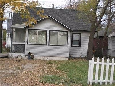 1st image of 2075 E Buder Ave