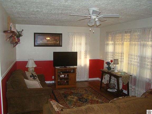 4th image of 292 1st St