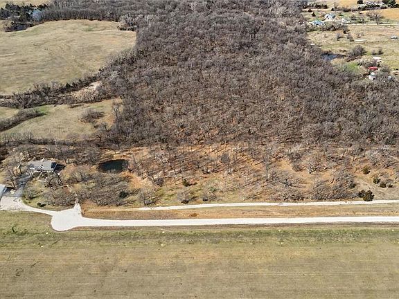 4th image of 2 & 2A Hollingsworth Rd