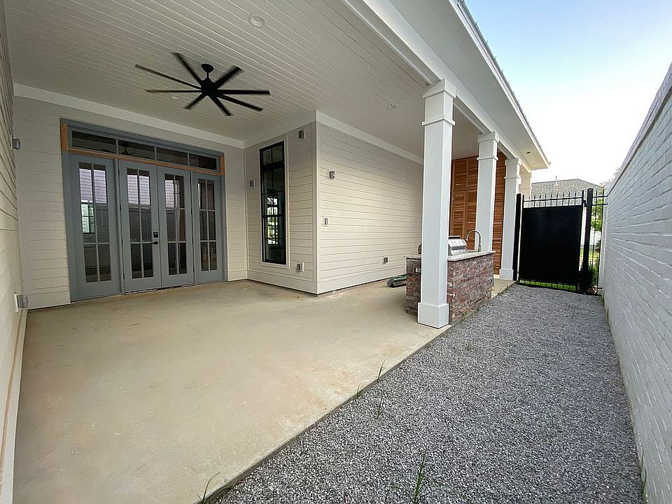 2nd image of 5039 Trottoir St