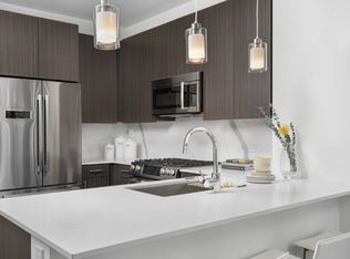 164 E Grand Ave #1715, Chicago, IL 60611