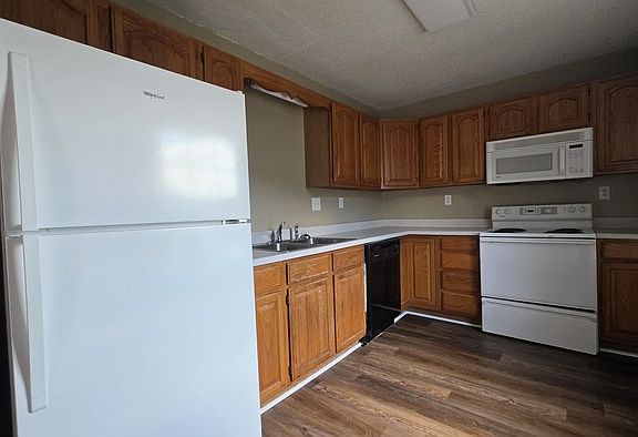 3rd image of 148 Gray Station Rd APT 202