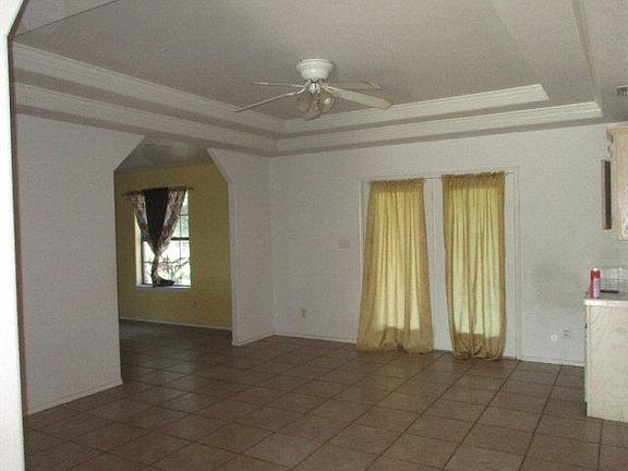 4th image of 7022 El Lucero Ln