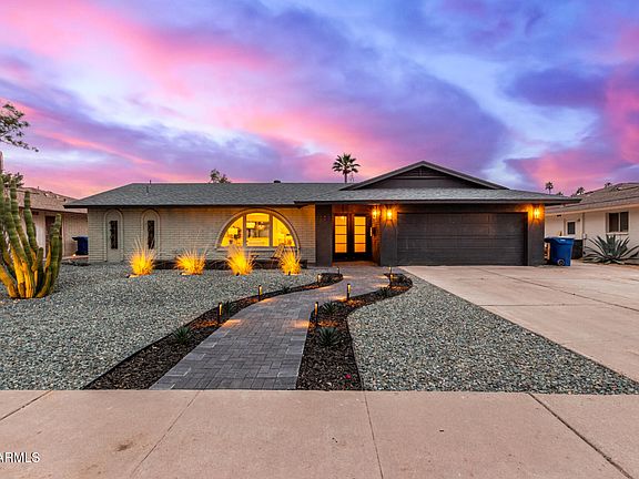 3rd image of 1023 E Watson Drive