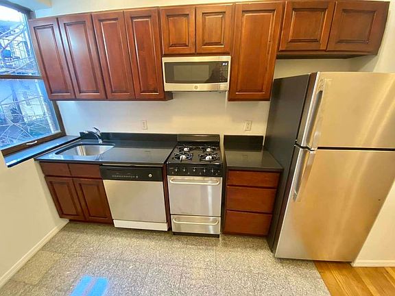 3rd image of 296 W 11th St #3F
