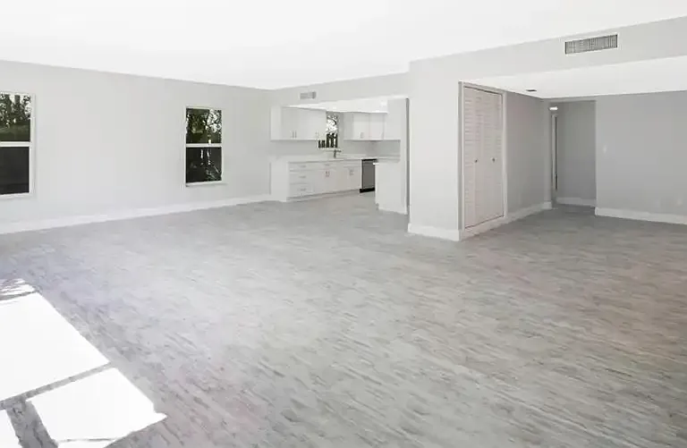 2505 Bay Dr — Photo 11