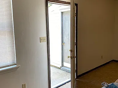 463 Stara Cir — Photo 17