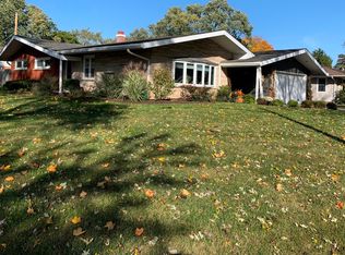 1002 Holly Ct, Lockport, IL