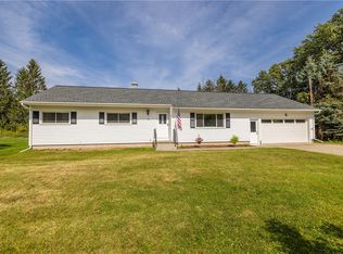 18 Lysander Dr, Rochester, NY 14623