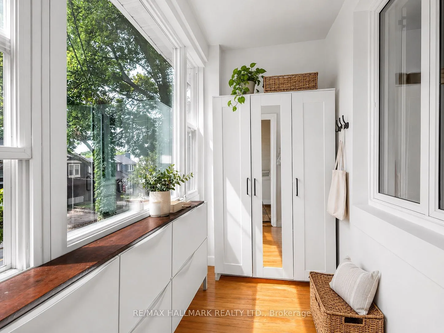 2 bed, $3,850 — Photo 2