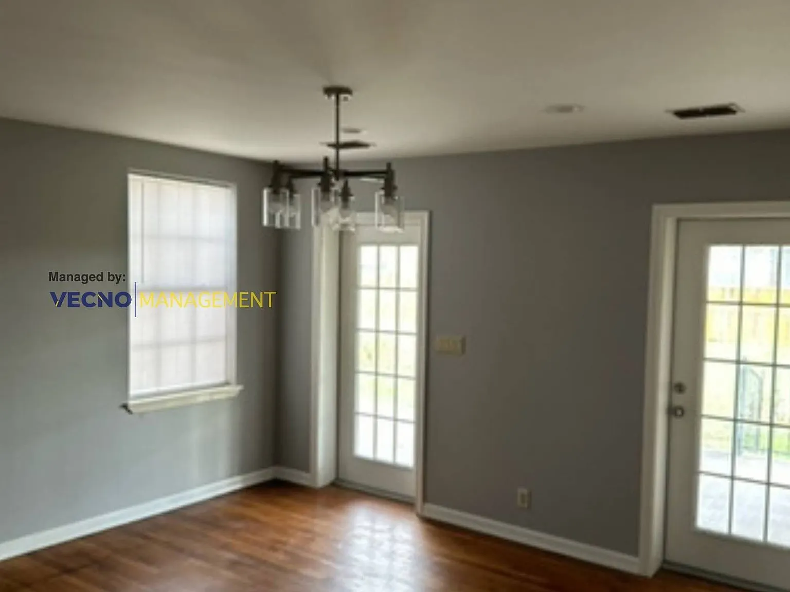 4 bed, 2.0 bath, $2,100 — Photo 4