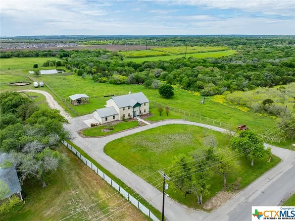 861 Conrads Ln, New Braunfels, TX 78130
