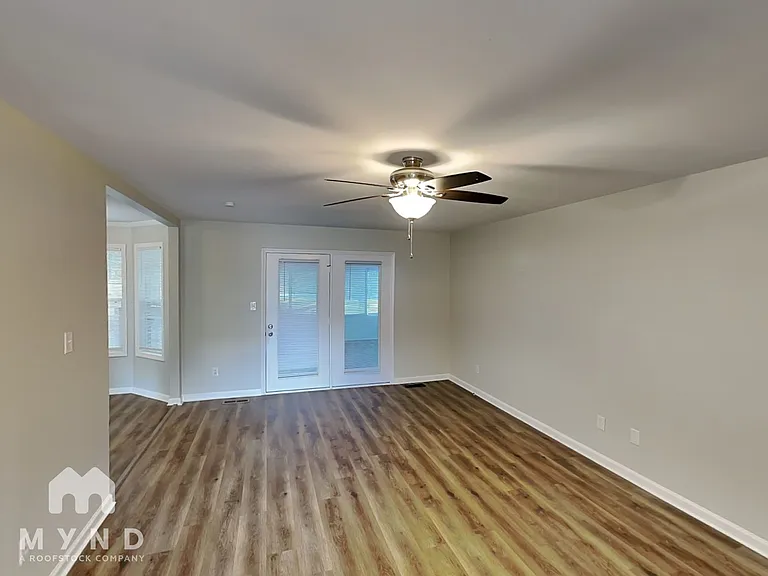 5406 S New Hope Rd — Photo 5