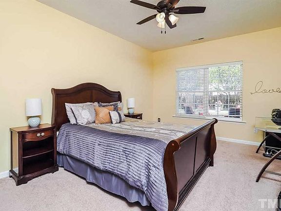 4th image of 3004 Knottsberry Way