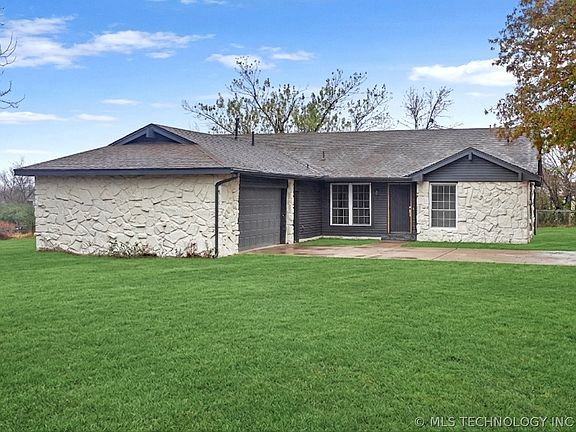 2nd image of 15002 E Winding Creek Dr