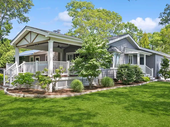1 W Side Ave, East Quogue, NY 11942