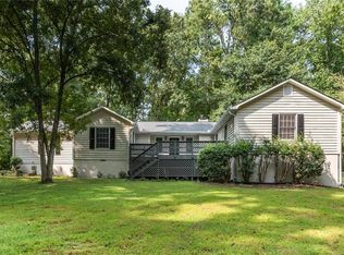 2554 Warwick Dr, Marietta, GA 30062